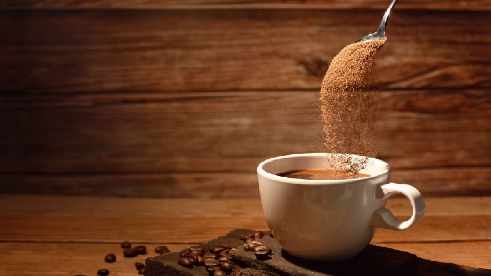 Interior acolhedor da cafeteria